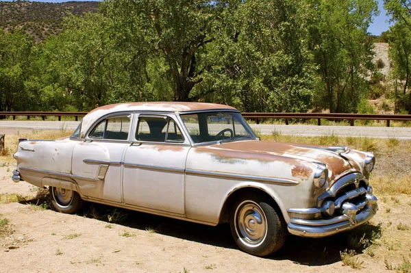 Paslanma Vintage Amerikan Otomobili Packard Önden Yan Boyunca Alınan Açık — Stok fotoğraf