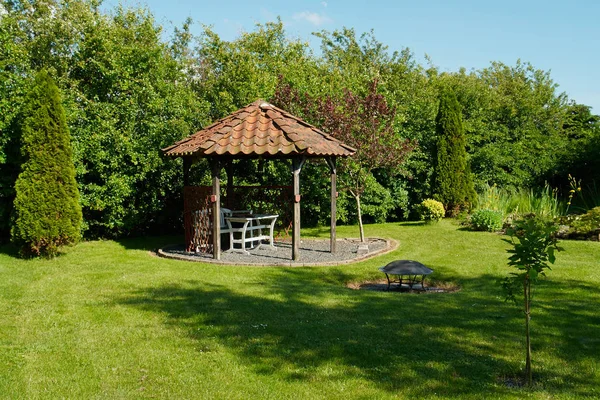 Hermosa Casa Decorativa Jardín Patio Gazebo Pabellón Verano — Foto de Stock