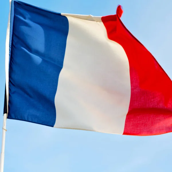 Размахивая Флагом Голубом Небе Франции Цвета Волны — стоковое фото