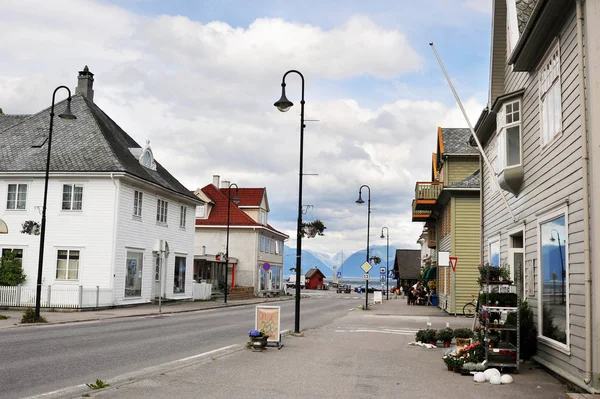Eine Straße Eines Kleinen Norwegischen Dorfes Fjorden Norwegen — Stockfoto