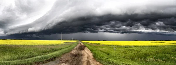 Σύννεφα Καταιγίδας Saskatchewan Ράφι Σύννεφο Δυσοίωνη Προειδοποίηση — Φωτογραφία Αρχείου