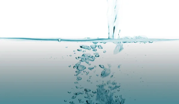 Fluxo Água Azul Isolado Branco — Fotografia de Stock