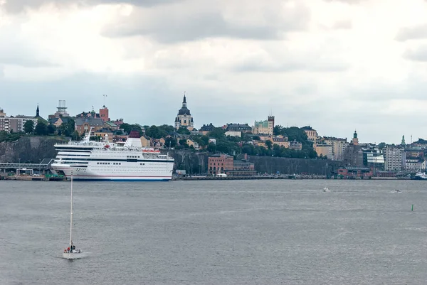 Sétahajó Kikötőben Stockholm Svédország — Stock Fotó