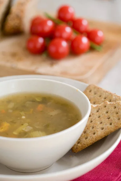 Delicious Bowl Vegetable Soup Crackers — Stock Photo, Image