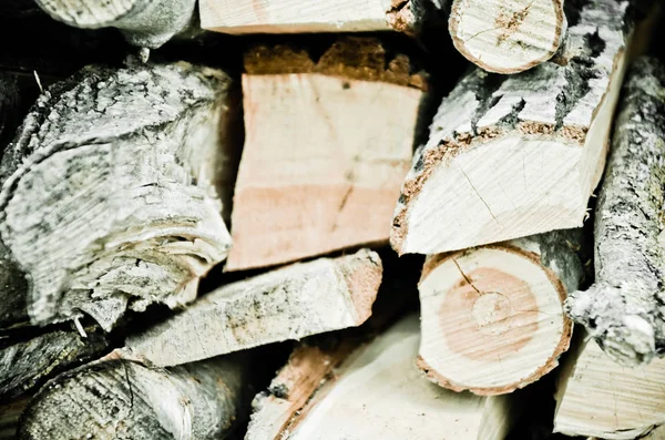 Doğal Ahşap Arka Plan Kesilmiş Odunlara Yakın Plan Odunlar Istiflendi — Stok fotoğraf