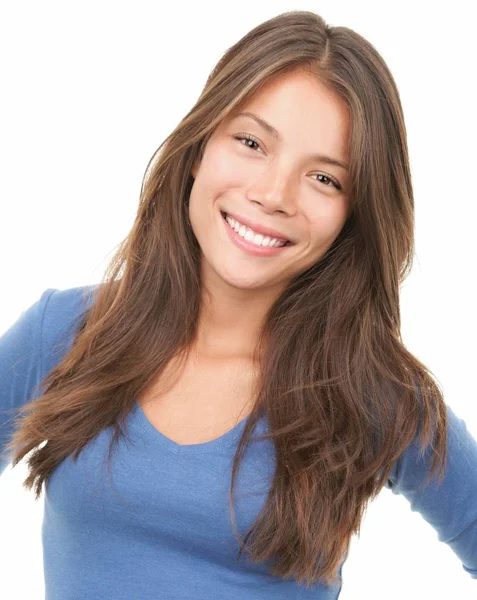 Mujer Multiracial Sonriendo Mirando Cámara Con Blause Azul Modelo Femenino — Foto de Stock