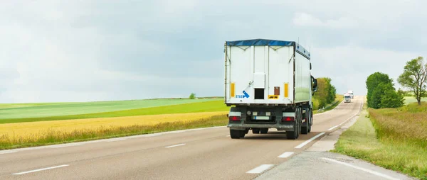 Tranport Weg Het Midden Van Het Franse Platteland — Stockfoto