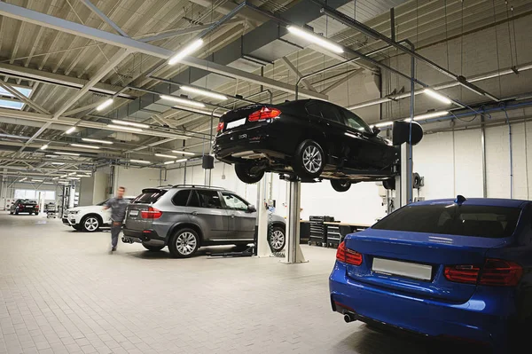 Reparação Automóveis Garagem Grande Limpa — Fotografia de Stock