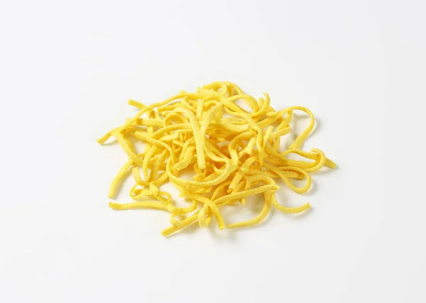 Heap Dried Egg Noodles Spaetzle White Background — Stock Photo, Image