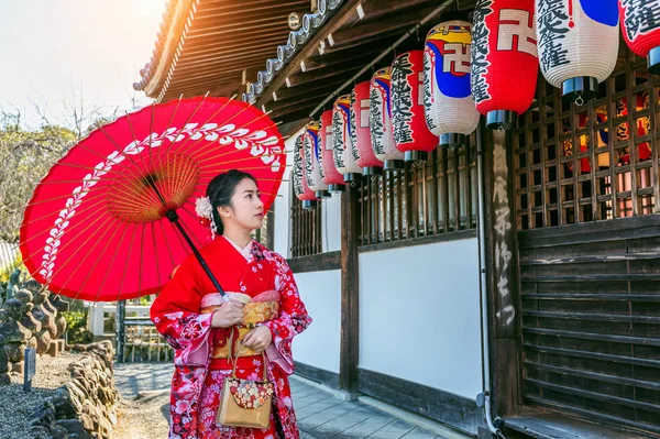 Азіатські Жінки Носять Японського Традиційного Кімоно Кіото Японія — стокове фото