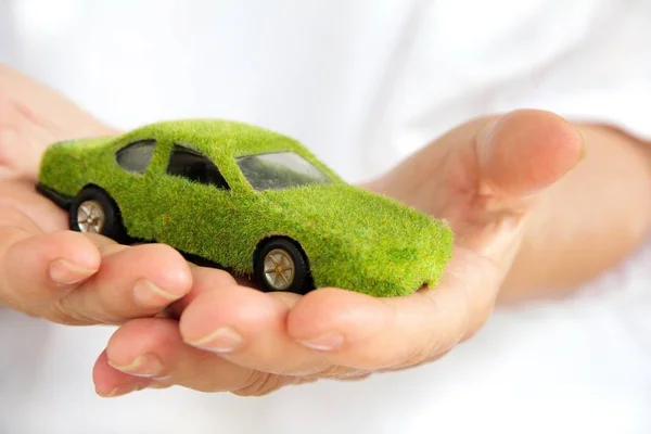 Крупним Планом Значок Екологічного Автомобіля — стокове фото