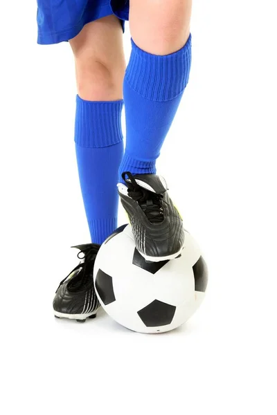 Fiú Nyugszik Lábát Egy Futball Labda Fehér Háttér — Stock Fotó
