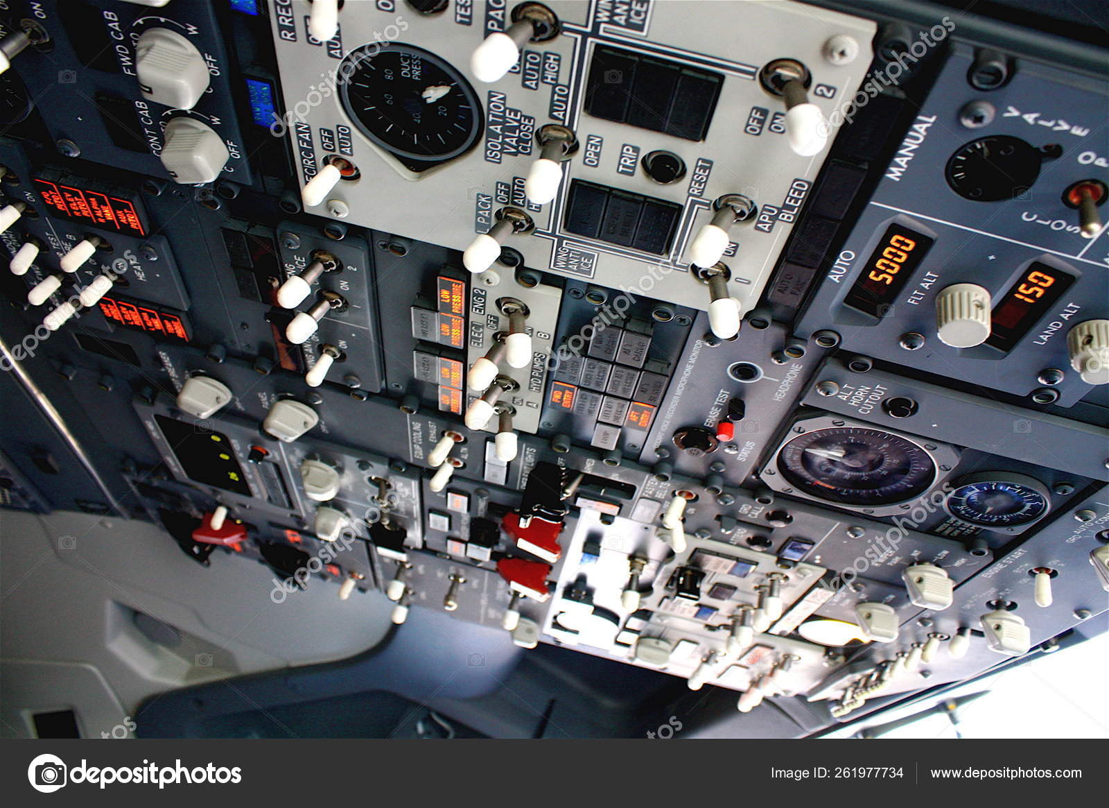 ボーイング737 800オーバーヘッドパネル — ストック写真 © YAYImages