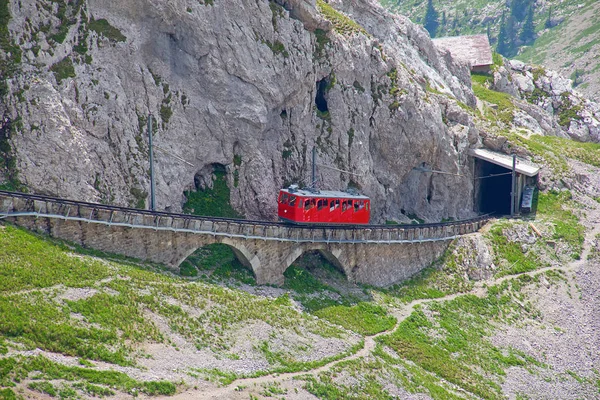 在瑞士皮拉图斯山的岩石景观 — 图库照片