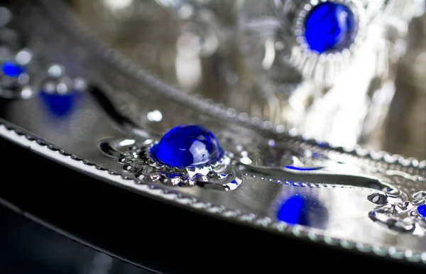 Крупним Планом Синьому Камені Срібного Чаю Встановленого Дзеркало — стокове фото