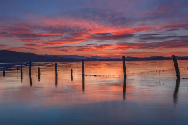 Matahari Terbit Danau — Stok Foto