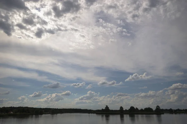 青い空 自然の雲 自然シリーズ — ストック写真