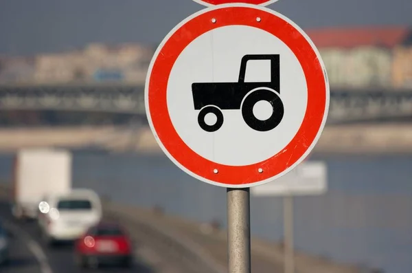 Inga Traktorer Tillåten Trafik Skylt — Stockfoto