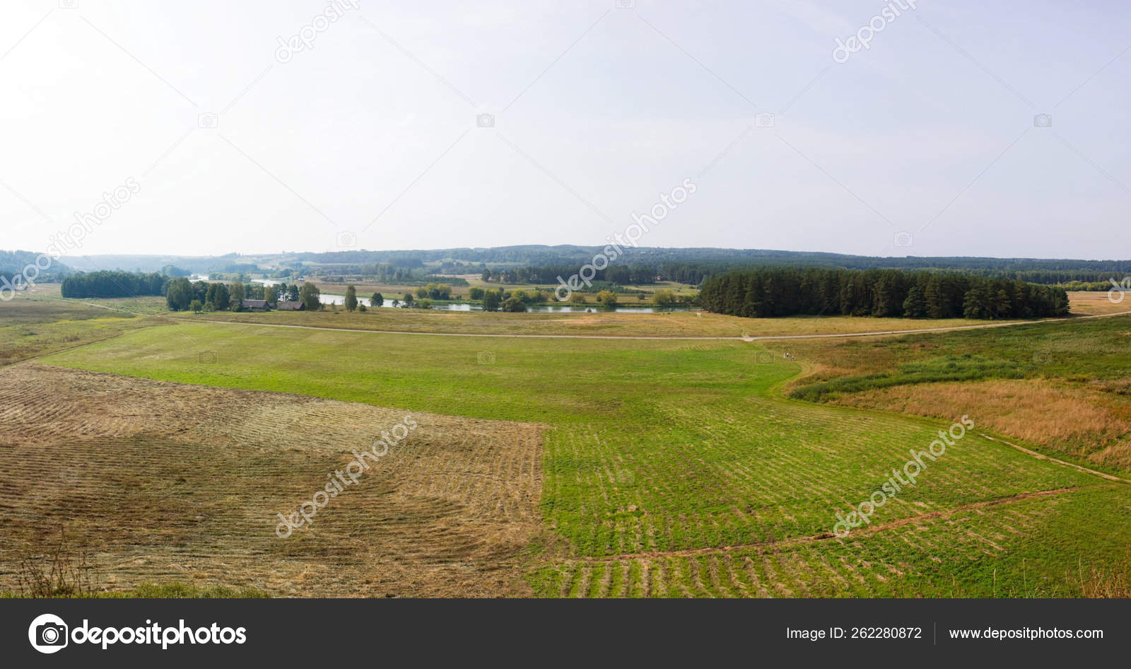 Schone Sommer Landschaft Blick Stockfotografie Lizenzfreie Fotos C Yayimages Depositphotos