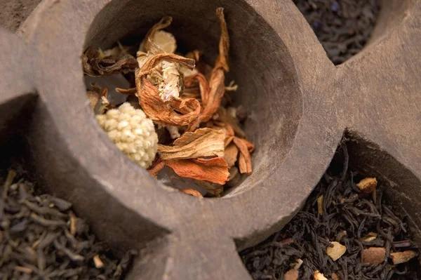 Wooden Box Tea Leaves Orange Jasmine Fruit Flower — Stock Photo, Image