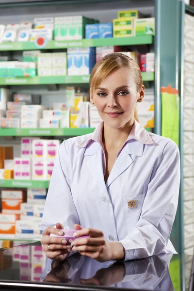 Portrait Young Adult Pharmacist Looking Camera — Stock Photo, Image