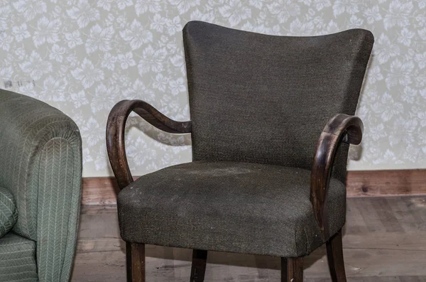 Кресло Старом Заброшенном Доме — стоковое фото