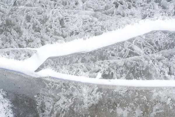 気泡でひび割れた氷の質感 — ストック写真