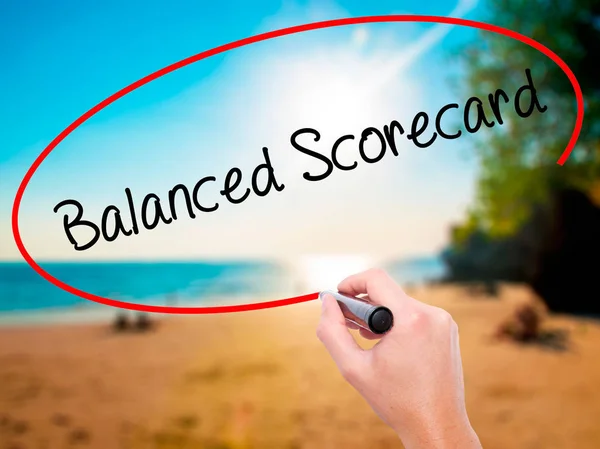 Man Hand Schrijven Balanced Scorecard Met Zwarte Marker Het Visuele — Stockfoto