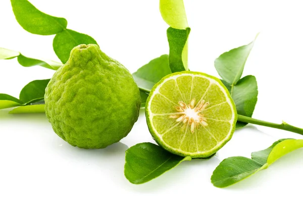 Kaffer Lime Färsk Och Blad Isolerad Vit Bakgrund — Stockfoto