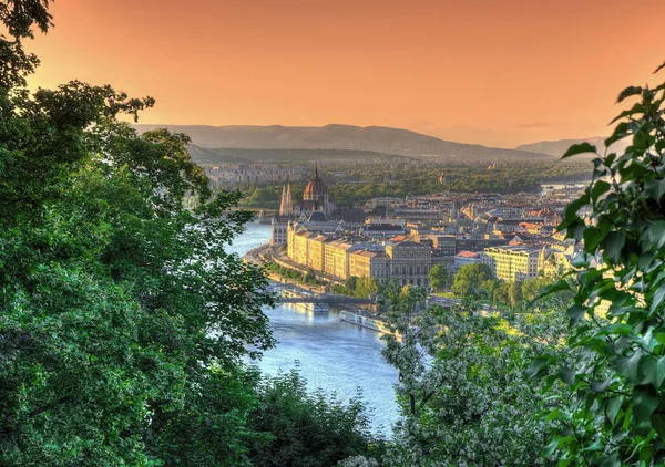 Budapeşte Sahne Alacakaranlıkta — Stok fotoğraf