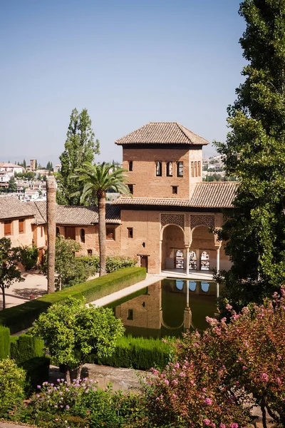 Patio Los Jardines Heneralife Alhambra Granada Andalucía España — Foto de Stock