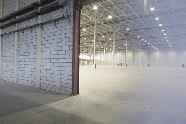 Access Door Empty Warehouse — Stock Photo, Image