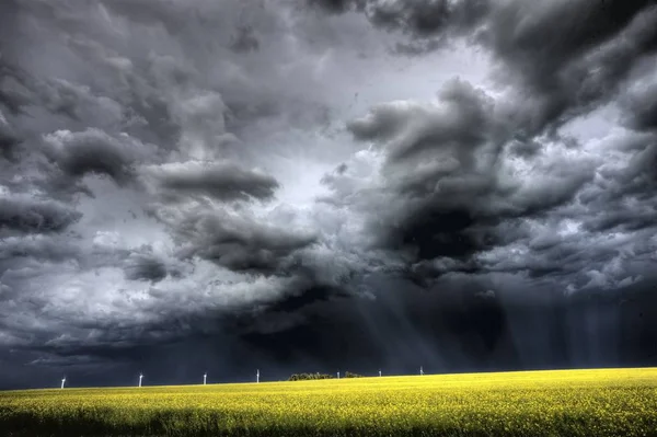 Nubes Tormenta Parque Eólico Saskatchewan Swift Current Canada — Foto de Stock