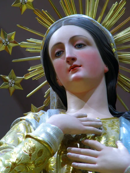 Detalle Estatua Nuestra Señora Los Lirios Maqbba Malta — Foto de Stock
