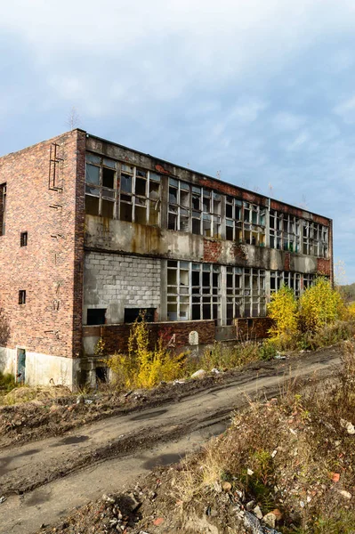 Ruïnes Van Een Zeer Sterk Vervuilde Industriële Fabriek Plaats Stond — Stockfoto