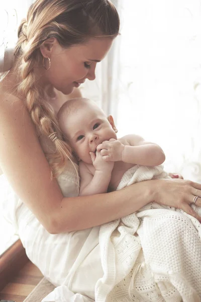 Portret Matki Jej Monthes Stare Baby — Zdjęcie stockowe