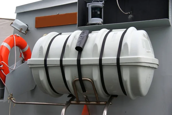 Liferaft save lives during an accident at sea