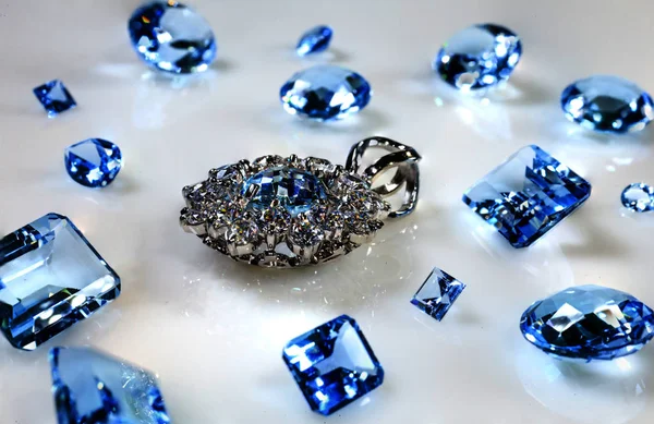 Pendant Diamonds Sapphires Scattered — Stock Photo, Image