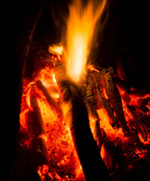 Полум Вогню Вночі — стокове фото