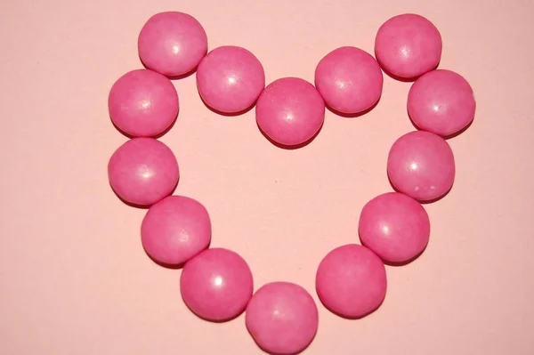 Ροζ Καρδιά Στο Ροζ Φόντο — Φωτογραφία Αρχείου