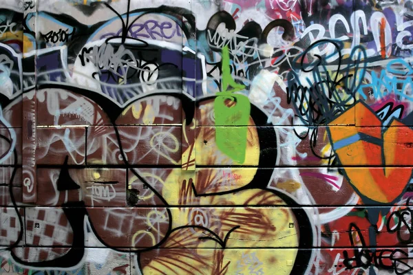 Graffiti Tagging Vandalismo Vicolo Londra Inghilterra Dove Skateboarder Riuniscono — Foto Stock