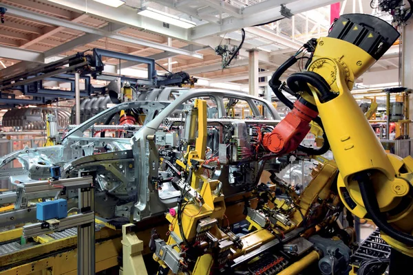 Ρομπότ Συγκόλλησης Ένα Εργοστάσιο Αυτοκινήτων — Φωτογραφία Αρχείου
