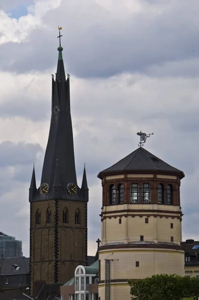 Blick Auf Den Schlossturm Der Düsseldorfer Altstadt — Stockfoto