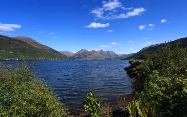 Jezioro Duich Szkockiego Regionu Highlands Okresie Letnim — Zdjęcie stockowe