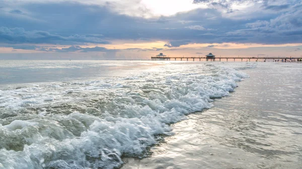 Belo Pôr Sol Nas Margens Fort Myers Beach Localizado Ilha — Fotografia de Stock