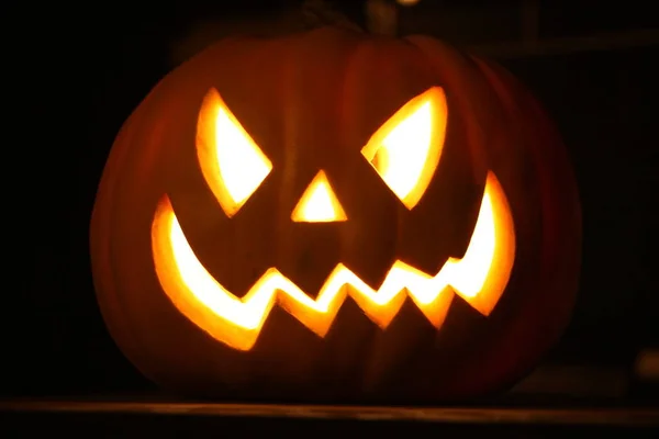 Eine Halloween Jack Laterne Die Dunkeln Leuchtet — Stockfoto