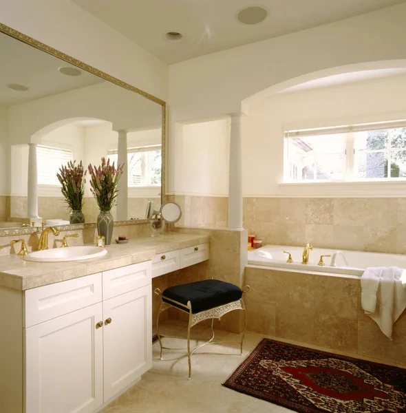 Vnitřní Pohled Moderní Luxusní Koupelnu — Stock fotografie