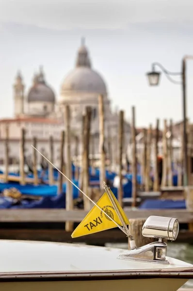 Tradicional Veneziano Táxi Barco Closeup Itália — Fotografia de Stock