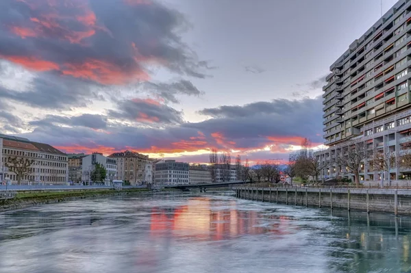 Rhone Sous Terre Brücke Und Gebäude Bei Sonnenuntergang Genf Schweiz — Stockfoto