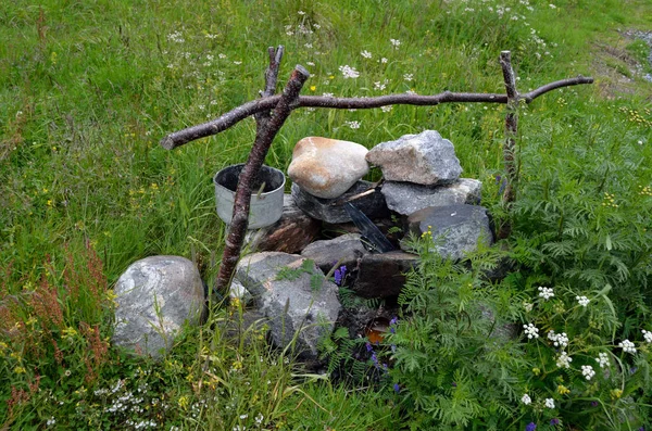 Sitio Cocina Pequeño Campamento Con Olla Naturaleza Verano — Foto de Stock